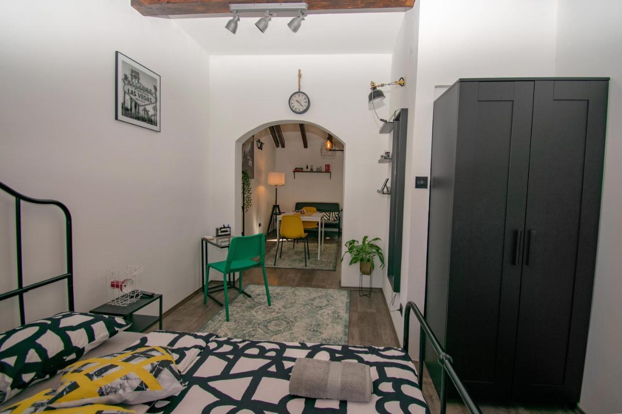 Studio Apartman Dalia Apartment Zagreb Ngoại thất bức ảnh